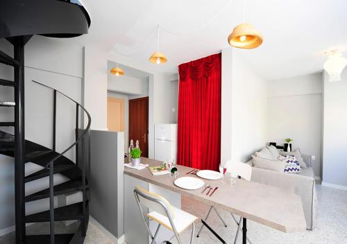 Live in Athens, PSYRRI Central Apartments