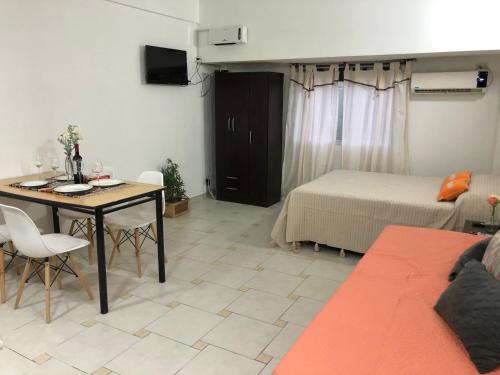 Ruang duduk di Cares Apartament, Morón, Buenos Aires