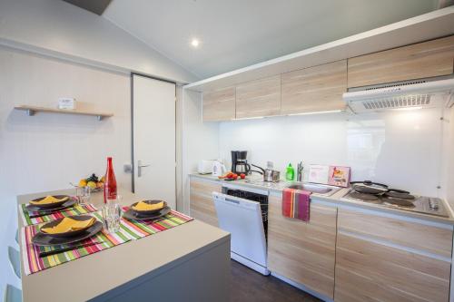 Gallery image of Camping Les Peupliers in La Flotte
