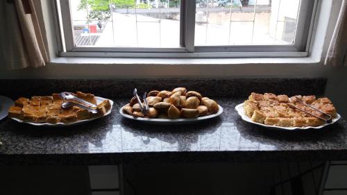 Makanan di atau berdekatan hotel