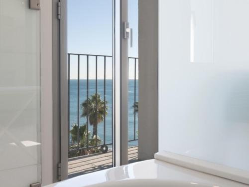 Kronos on the Beach Attic Suite photo 29