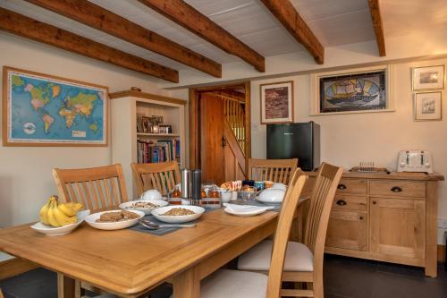 Et tv og/eller underholdning på The White Cottage B&B