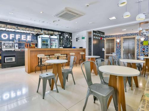 Příslušenství pro přípravu čaje a kávy v ubytování ibis Styles Vitoria da Conquista