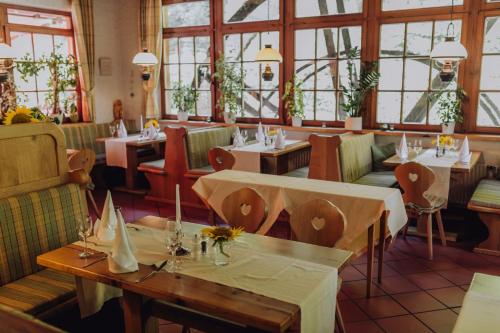 諾伊恩布爾格的住宿－祖爾阿爾滕姆勒酒店，相簿中的一張相片