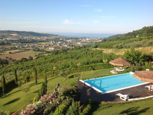 Luxurious Villa in Marche with terrace and swimming pool