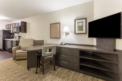 Candlewood Suites - Davenport by IHG photo 4