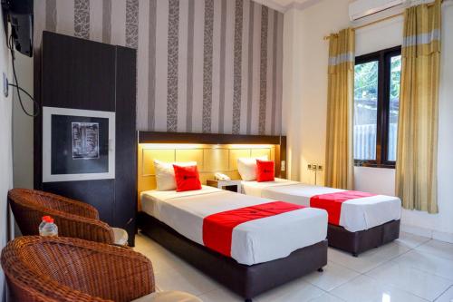 Gallery image of RedDoorz @ Hotel Bumi Palupy in Palu