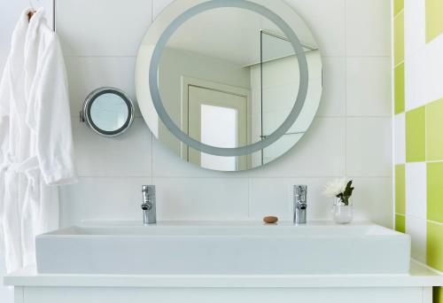 Bilik mandi di The Cube Hotel Birmingham