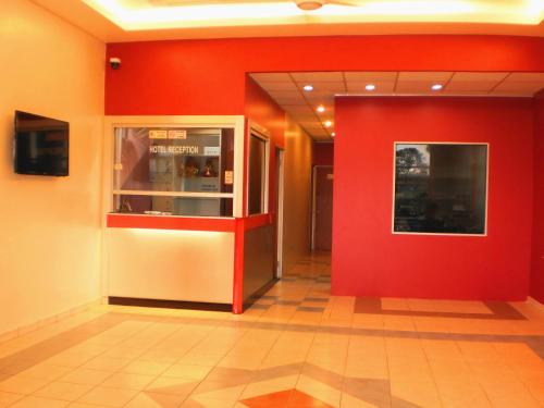 The lobby or reception area at Senawang Star Hotel