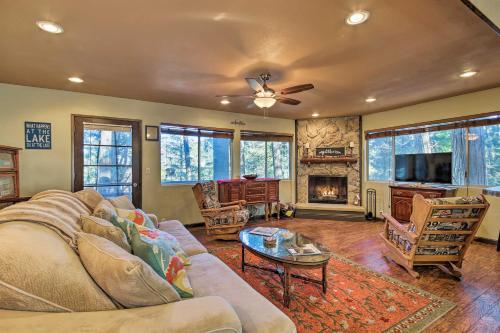Spacious Family Cabin - 5 Minutes to Lake Gregory!