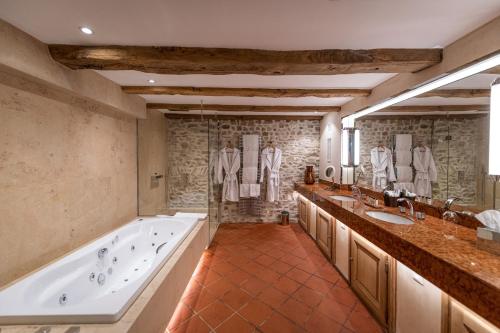 Gallery image of Auberge Saint Walfrid Hôtel Restaurant & Spa in Sarreguemines