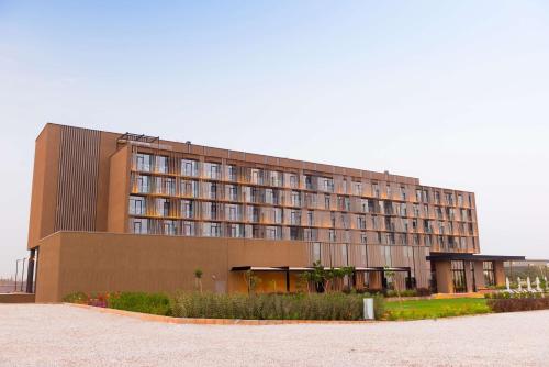 El edificio en el que está el hotel