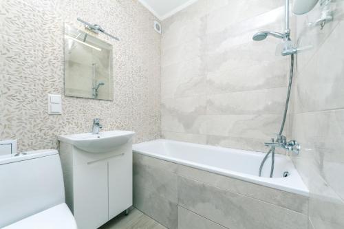 Kúpeľňa v ubytovaní New apartment on Starokyivska 1/5