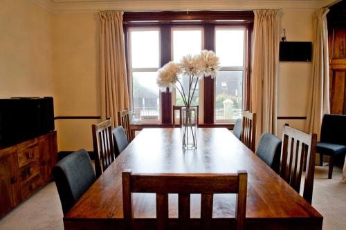 Televisyen dan/atau pusat hiburan di Springfield guest house