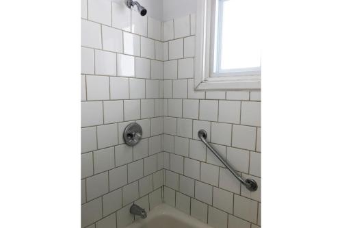 Ein Badezimmer in der Unterkunft Bayside Motel Trenton