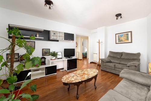 Centrico y parking gratuito Vut 142 as