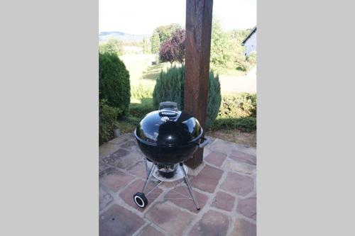 Kemudahan BBQ tersedia untuk tetamu di chalet