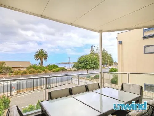 The Block Views Apartments Victor Harbor picture
