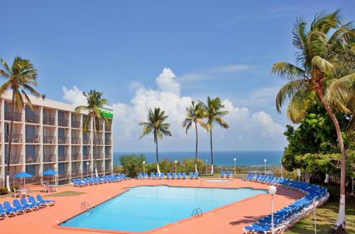 Poolen vid eller i närheten av Holiday Inn Ponce & El Tropical Casino, an IHG Hotel