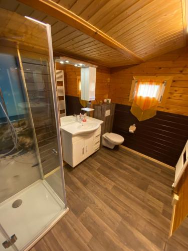 Koupelna v ubytování Ferienanlage Bullerbü