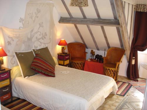 Katil atau katil-katil dalam bilik di Le PETIT CHATEAU - Tiffauges proche Puy duFou