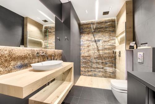 Koupelna v ubytování EXCLUSIVE Szczecin Apartment - 2 seperate bedroom 5 star Apartment *****