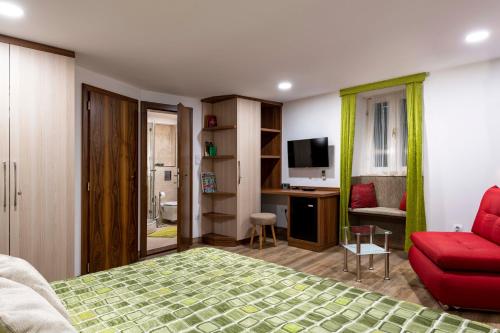 Moon Stone Residence Pag