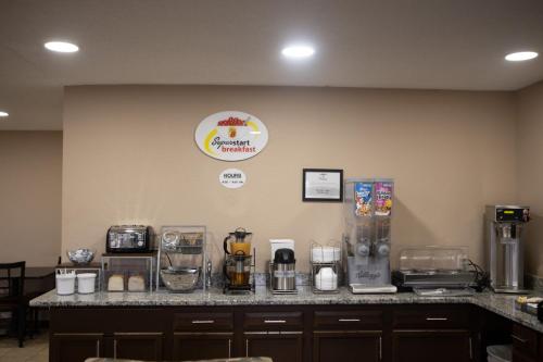 Gallery image of Super 8 by Wyndham Fairmont in Fairmont
