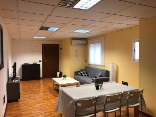 Posedenie v ubytovaní Apartamento Gran Comedias
