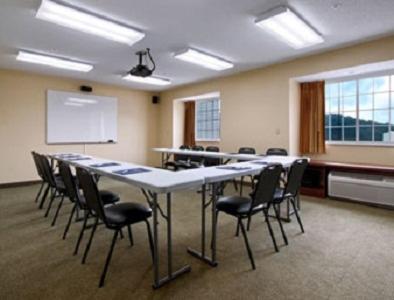 Gallery image of Microtel Inn and Suites Gassaway in Bison