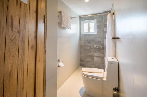 A bathroom at Zuzuni Boutique Hotel