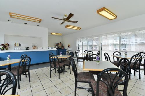 Restaurace v ubytování Travelodge by Wyndham Mackinaw City