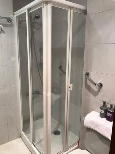 Kylpyhuone majoituspaikassa Apartamento turístico iguazu