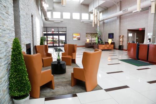 Holiday Inn Plainview-Long Island by IHGにあるシーティングエリア