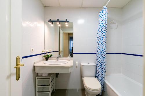 Koupelna v ubytování Céntrico II Donkey Parking incluido