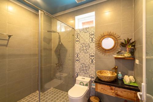 Koupelna v ubytování An Bang Sea Adventure Homestay Hoi An