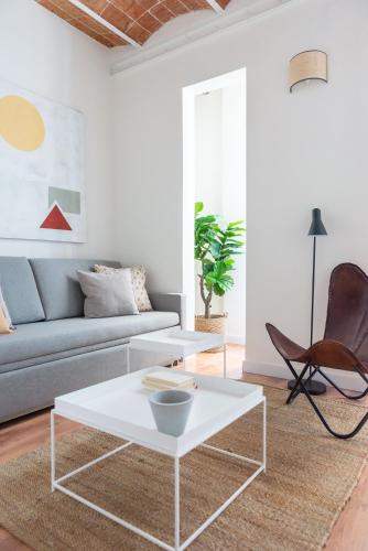 Diagonal Apartments by Olala Homes