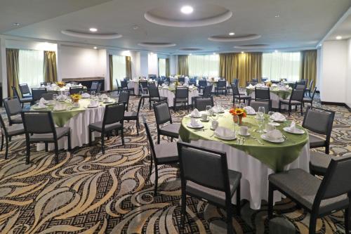 Holiday Inn Queretaro Zona Krystal, An Ihg Hotel en Querétaro