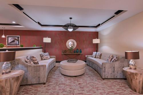 Holiday Inn Express & Suites Austin NW - Four Points, an IHG Hotel Image
