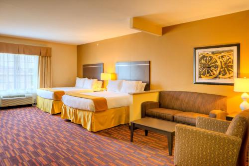 Gallery image of Holiday Inn Express and Suites Granbury, an IHG Hotel in Granbury