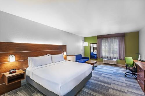Imagen de la galería de Holiday Inn Express Hotel & Suites Dallas Lewisville, an IHG Hotel, en Lewisville