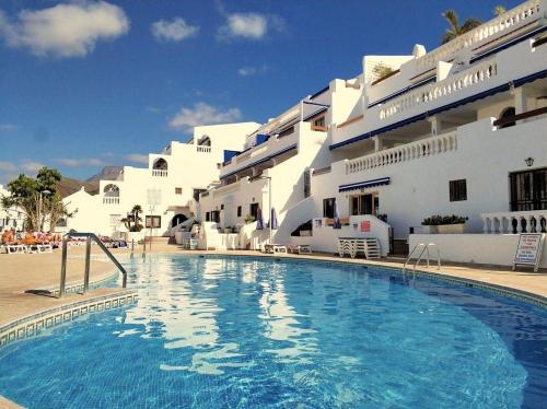 Quiet Studio, Incredible views, Climatized pool, FREE WIFI