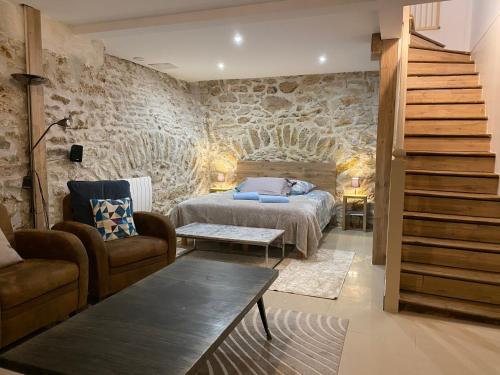 Large and unique souplex 60sqm, well located