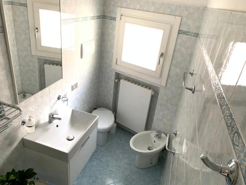 A bathroom at ROOFTOP TERRACE Domus dei fabbri