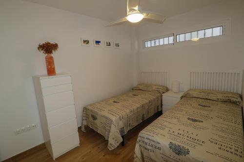 New sunny close to the beach sea views