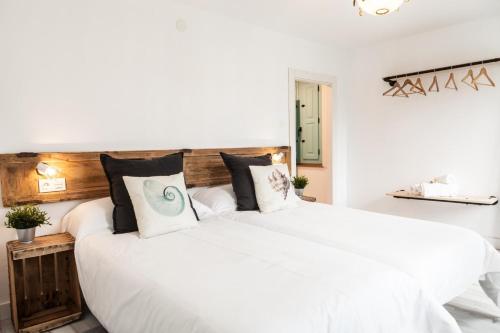 Gallery image of The Old Seaman Bed & Breakfast in Celorio
