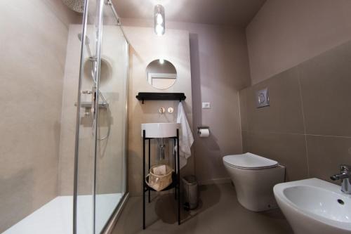A bathroom at B&B civico 92