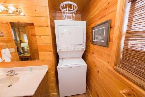 Gallery image of Drift Away Cabin in Sevierville