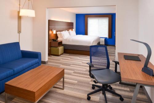 Foto de la galería de Holiday Inn Express Hotel & Suites Urbana-Champaign-U of I Area, an IHG Hotel en Champaign