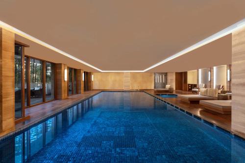 Bazén v ubytování Hyatt Regency Dharamshala Resort nebo v jeho okolí
